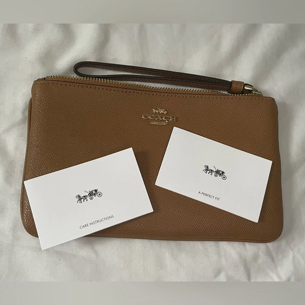 Coach Wallet - Picture 2 of 3